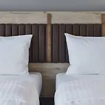 Hotel Moxy Katowice Airport 3*