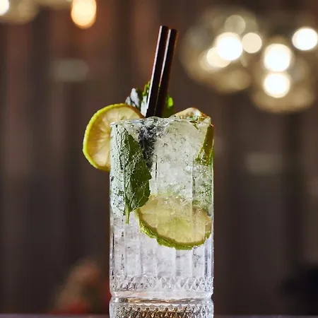 Hotel Moxy Katowice Airport