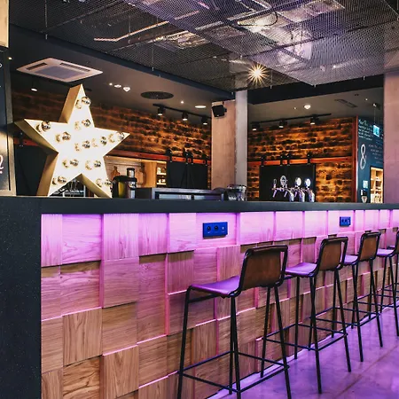 Moxy Katowice Airport بيجوفيتسا