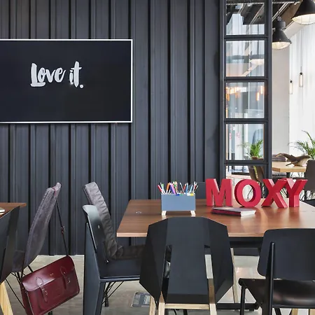 Moxy Katowice Airport 3* بيجوفيتسا