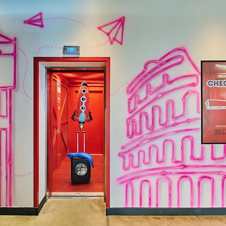 מלון Moxy Katowice Airport