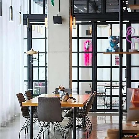 Moxy Katowice Airport Hotel 3*
