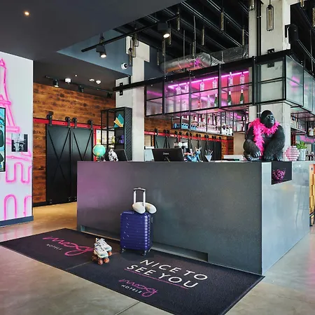 Moxy Katowice Airport 3*
