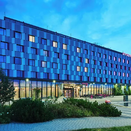 Готель Moxy Katowice Airport Піжовіце