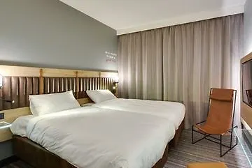 Moxy Katowice Airport 3* بيجوفيتسا