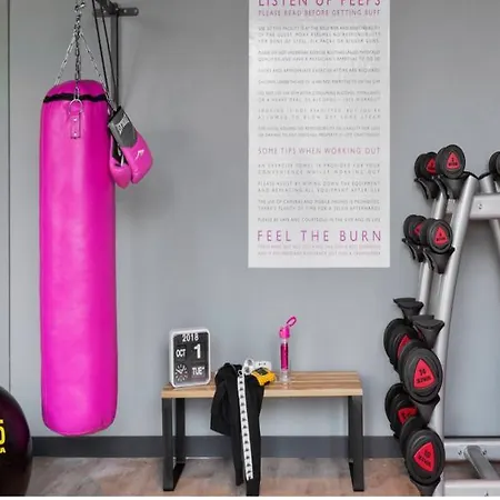 Hotel Moxy Katowice Airport