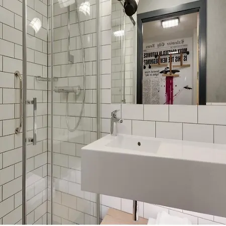 Moxy Katowice Airport 3*
