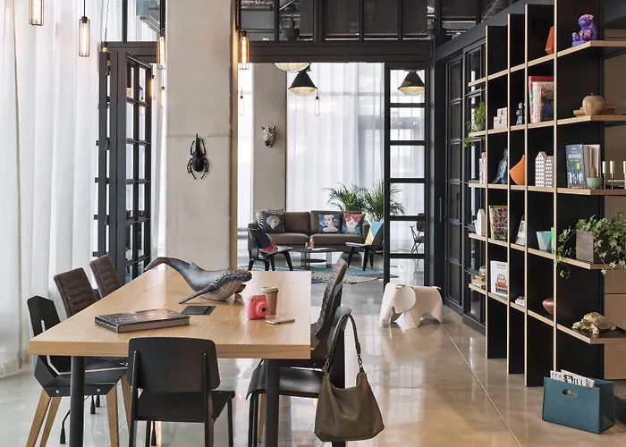 Moxy Katowice Airport 3*