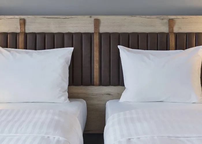 Hotel Moxy Katowice Airport 3*