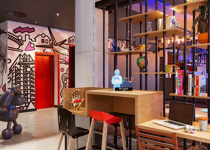 Moxy Katowice Airport מלון