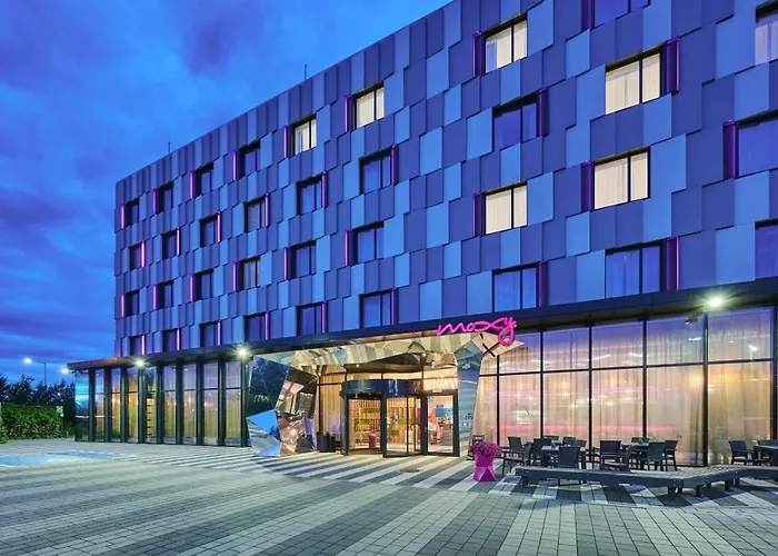 Moxy Katowice Airport מלון